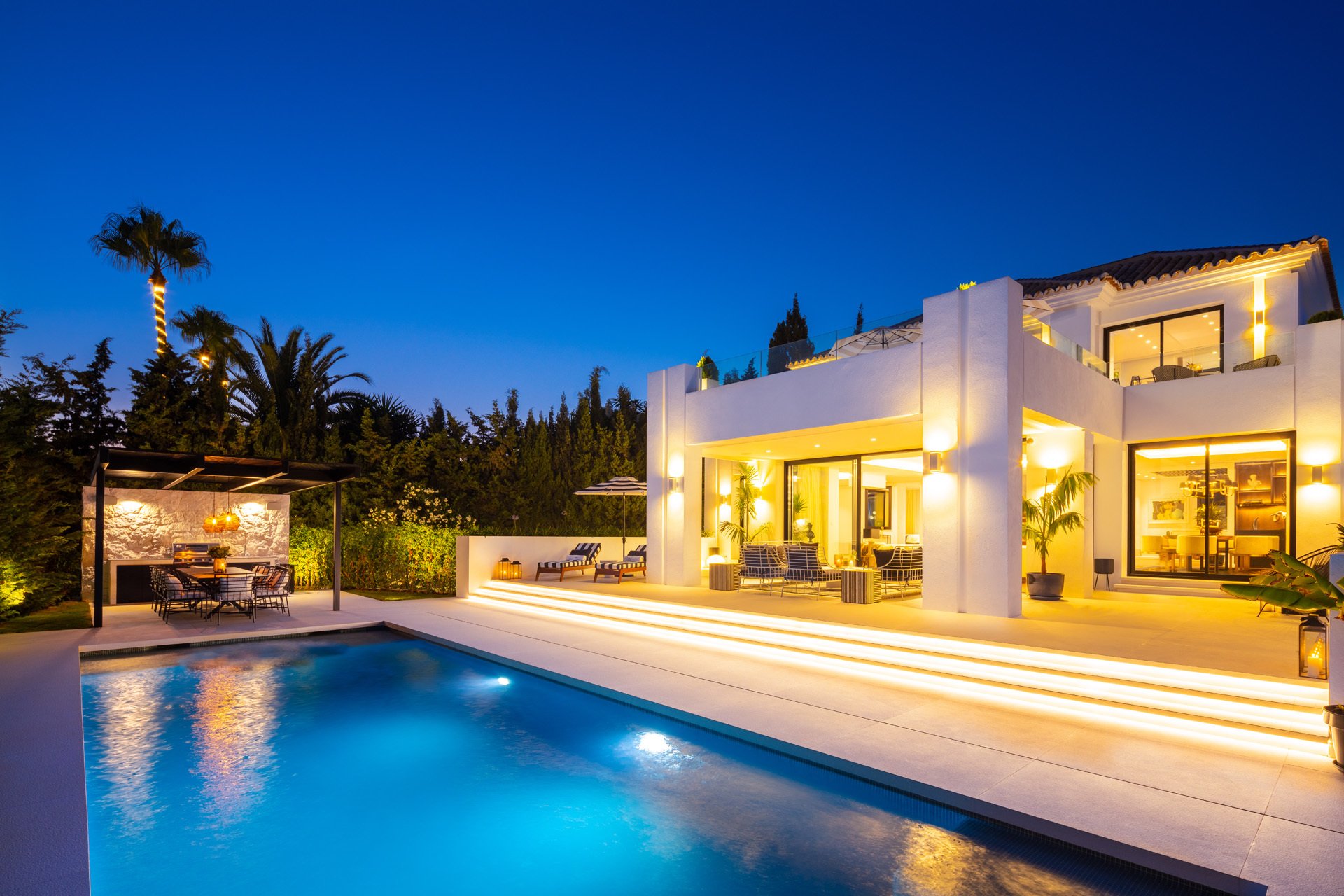 Marbella, Marbella: Where Hot White Villas And Still Sea Waters Meet