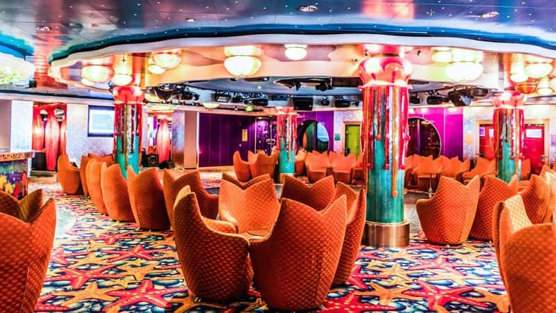, What Type Of Evening Entertainment Can I Expect On A Cruise Ship?